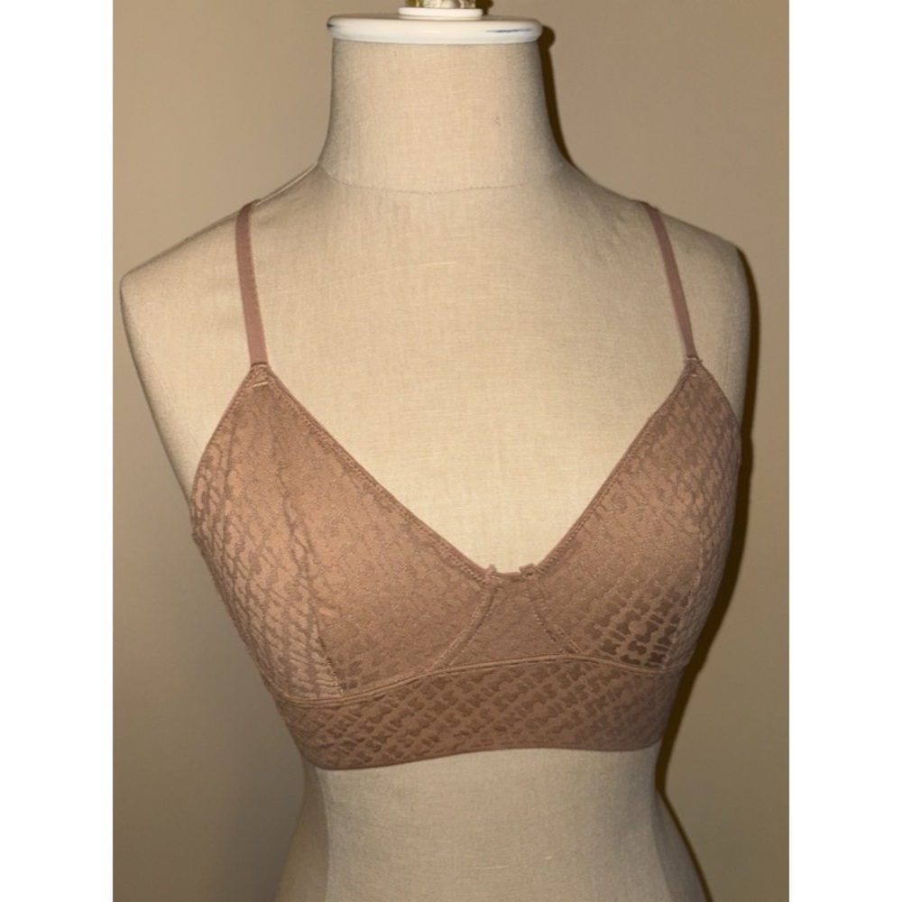 Skims: LOGO MESH TRIANGLE BRALETTE (SIENNA)